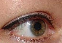 Eye care after eyelid tattooing
